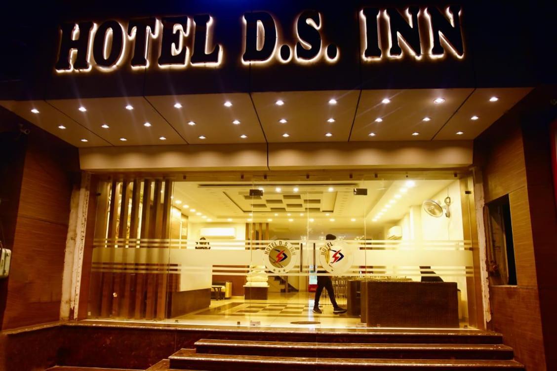 Hotel D S Inn Амритсар Экстерьер фото