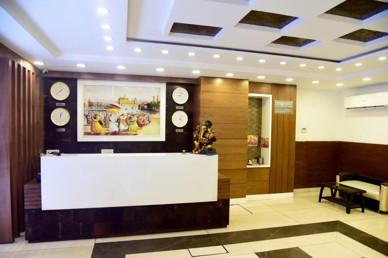 Hotel D S Inn Амритсар Экстерьер фото